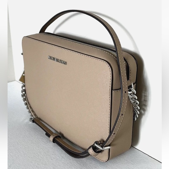 New Michael Kors Jet Set Item Large Zip Chain Crossbody Camel - Picture 2 of 5